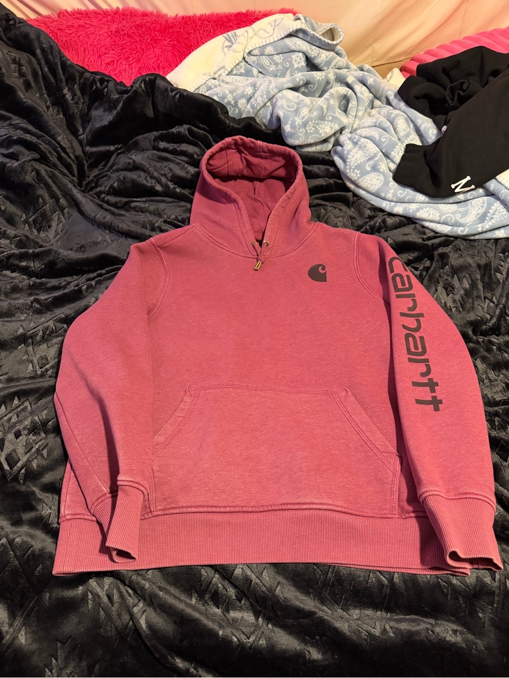 Women’s dark pink carhartt hoodie